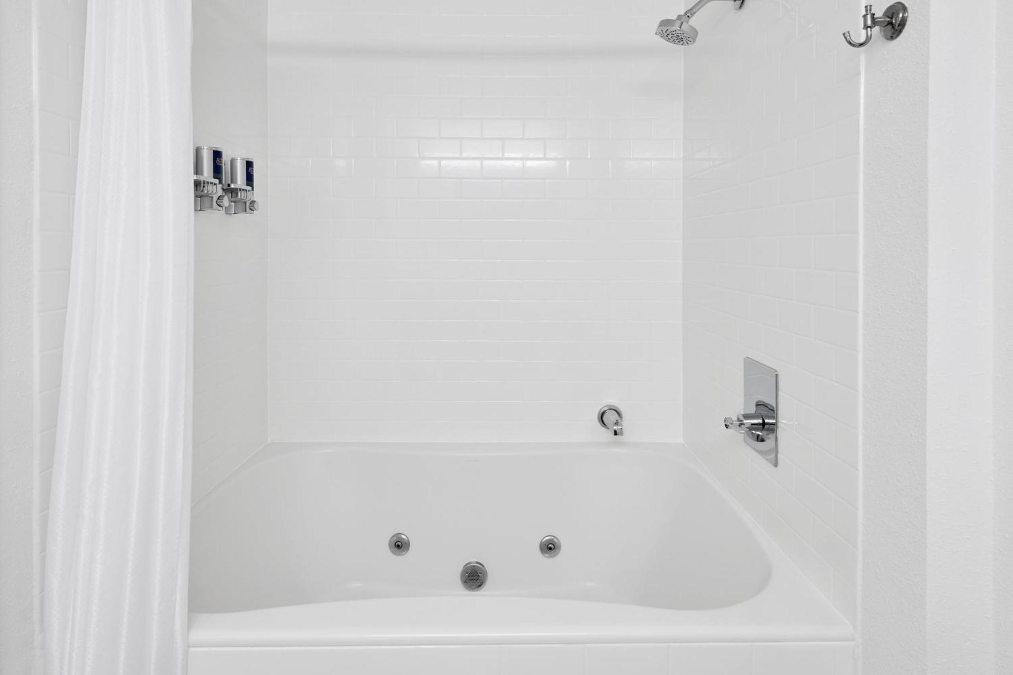 Four Points By Sheraton Milwaukee Airport Екстериор снимка